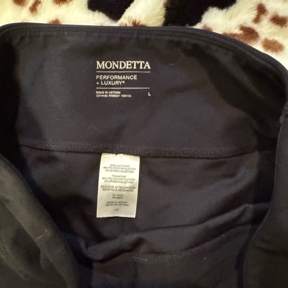 Black leggings size large